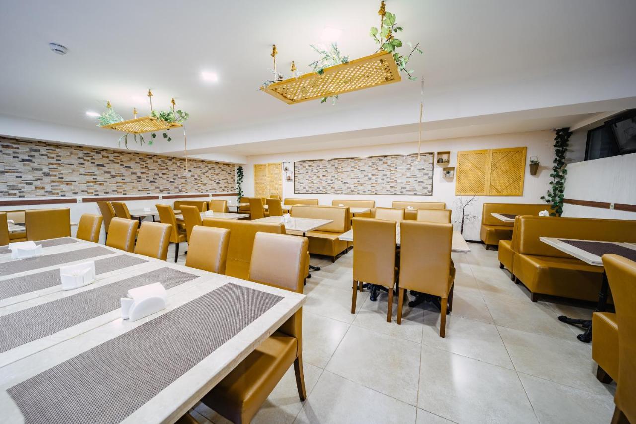 Bm Plaza Hotel Bakuriani Kültér fotó