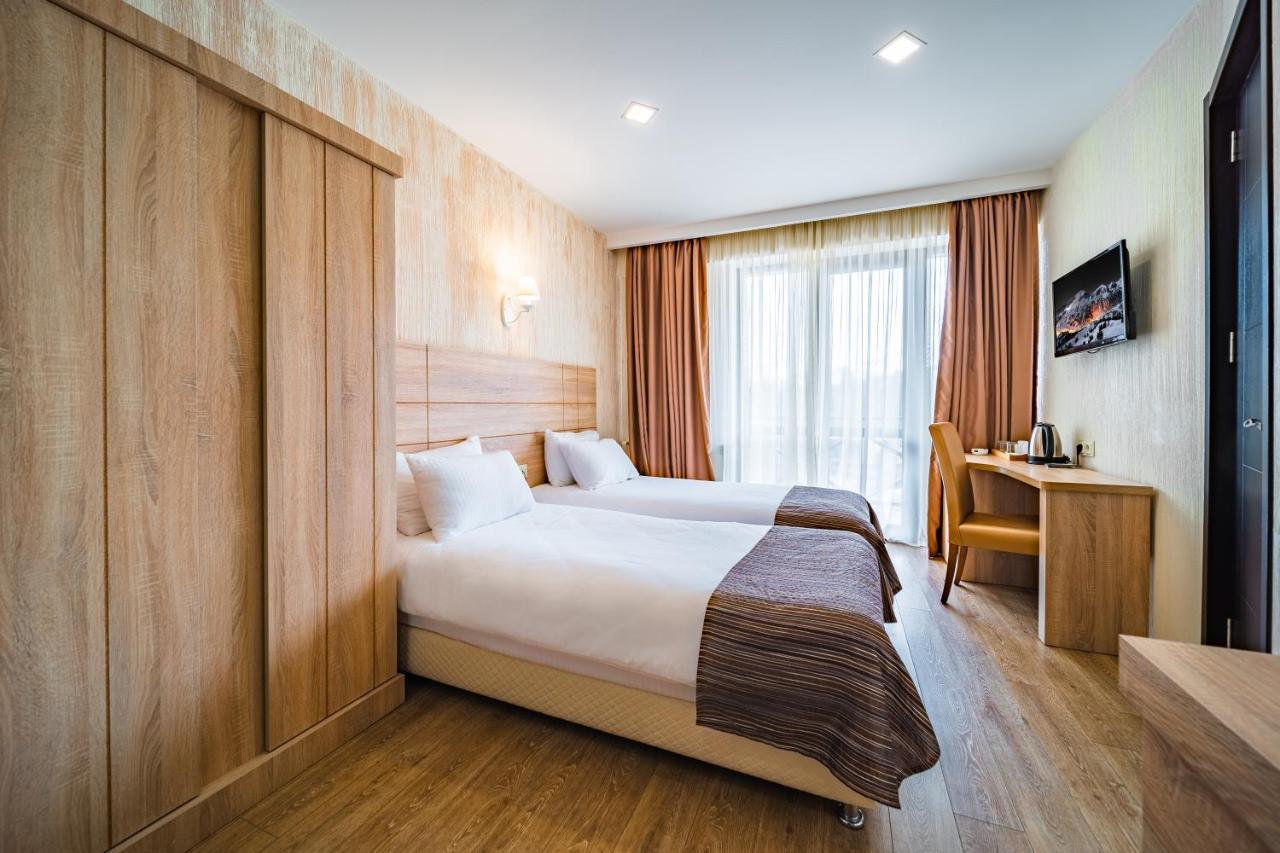 Bm Plaza Hotel Bakuriani Kültér fotó